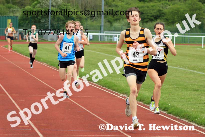 BMC 800 metres, Monday, May 9th, BMC Chester le Street, County Durham. Photo: David T. Hewitson/Sports for All Pics